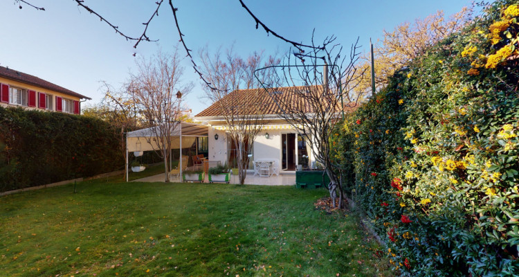 Proche du collège de Candolle image 12