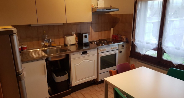 Beau duplex 4.5p / 3 chambres / 1 SDB / 1 mezzanine image 2