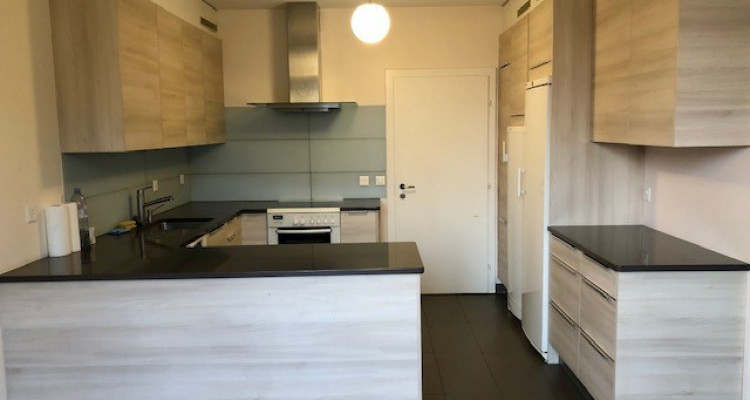 A louer un magnifique appartement moderne de 6pcs à Vésenaz image 1