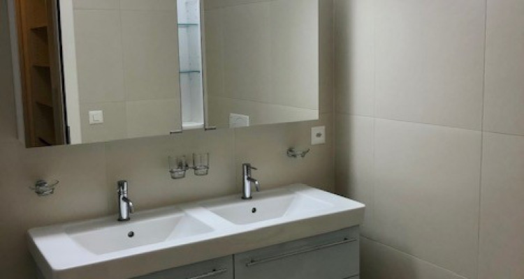 A louer un magnifique appartement moderne de 6pcs à Vésenaz image 13