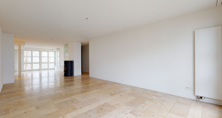 Helle, grosszügige 4.5 Zimmer Wohnung in Gockhausen image 2