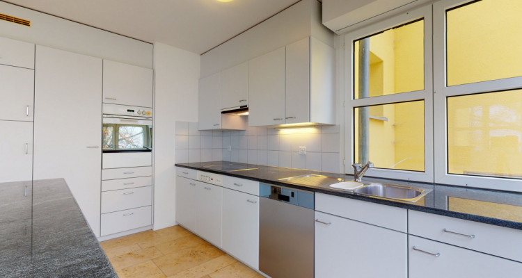 Helle, grosszügige 4.5 Zimmer Wohnung in Gockhausen image 4