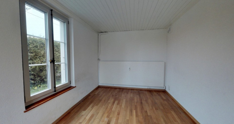 Domdidier- 2 pièces à deux pas de la gare  image 3