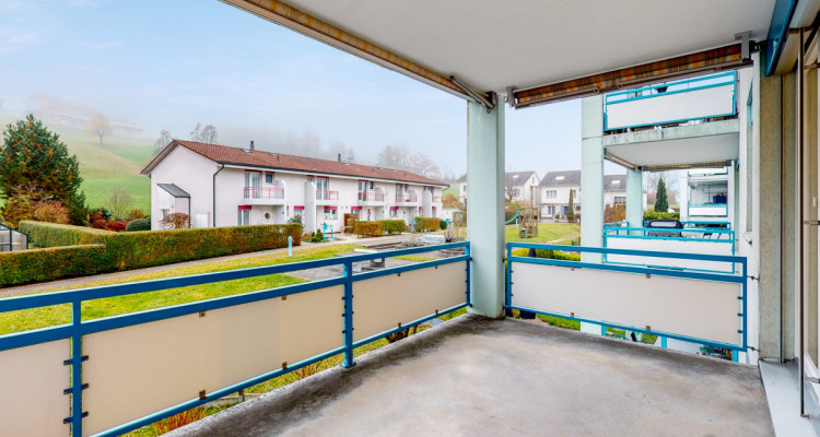 Ruhige 2.5 Zimmer - Wohnung in Root image 1