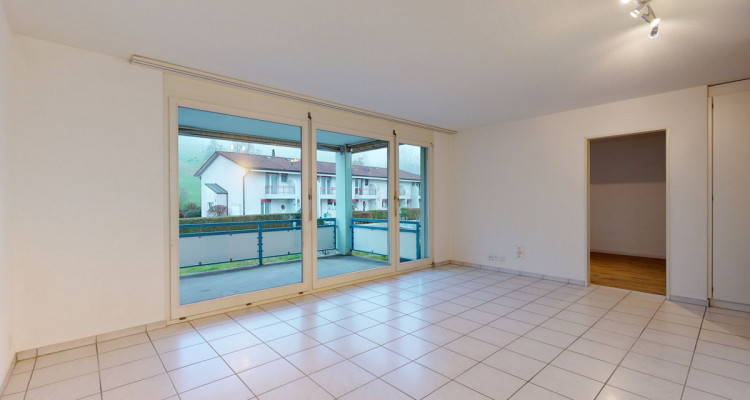 Ruhige 2.5 Zimmer - Wohnung in Root image 3