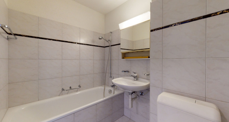 Ruhige 2.5 Zimmer - Wohnung in Root image 6