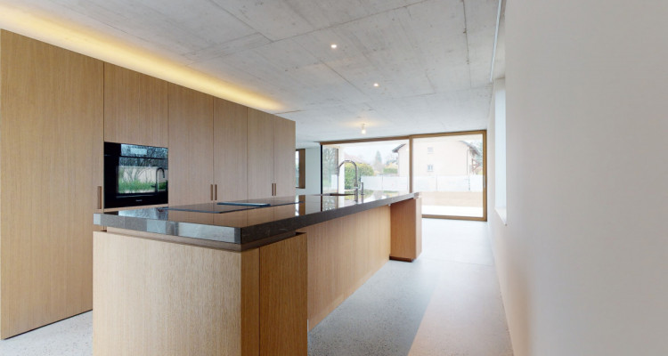 Proche du charmant bourg de Crans-près-Céligny image 6