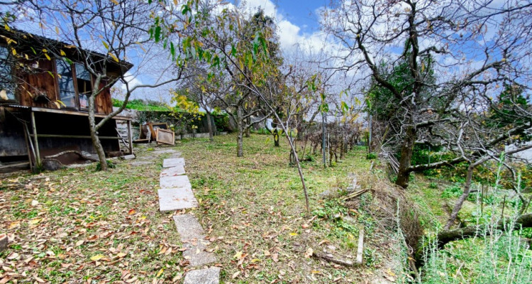 FOTI IMMO - Maison de 3 appartements à rénover. image 12