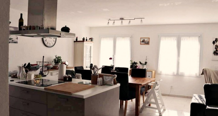 Magnifique appartement 4.5 p / 3 chambres / SDB / Terrasse  image 2