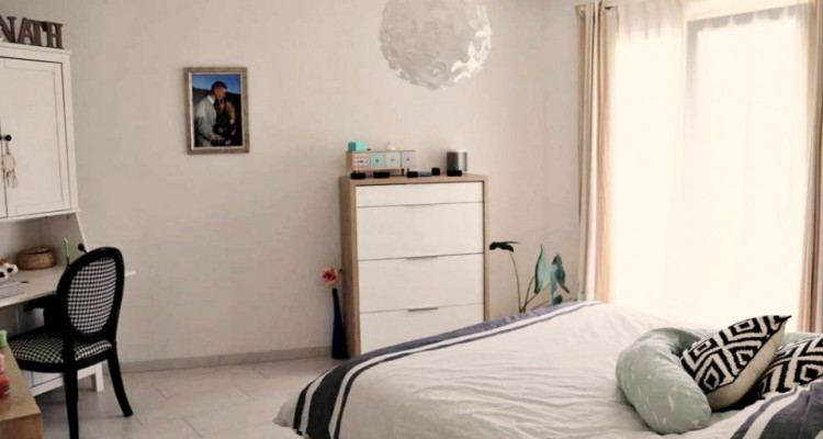 Magnifique appartement 4.5 p / 3 chambres / SDB / Terrasse  image 5