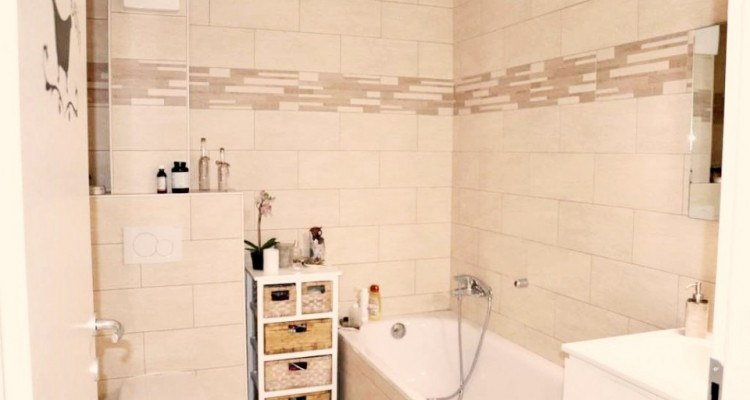 Magnifique appartement 4.5 p / 3 chambres / SDB / Terrasse  image 8