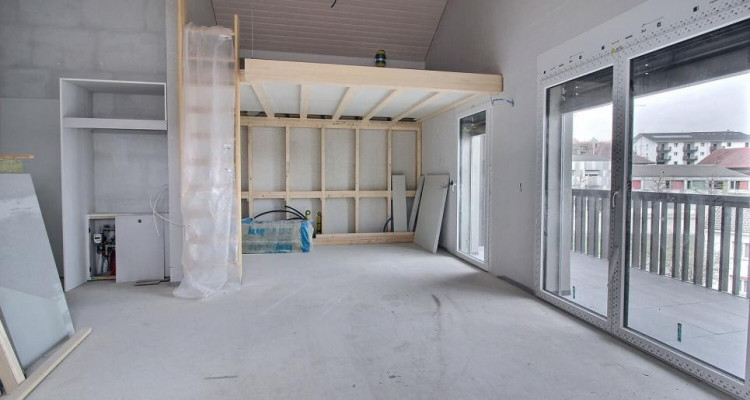 Grand studio avec mezzanine image 2