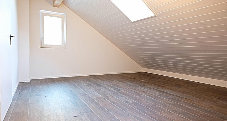 VIDEO 3D DISPO /Magnifique attique 5.5 p / 4 chambres / Balcon / Vue image 4