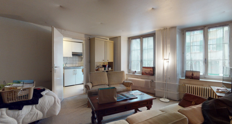 Bel immeuble dans la vieille ville avec 4 studios et 1 duplex image 5