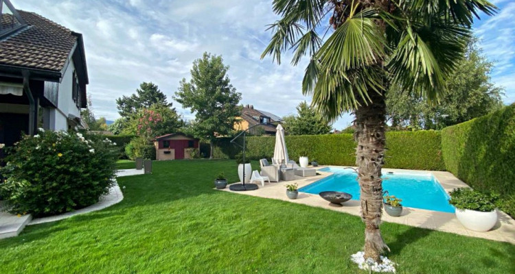 Superbe villa avec piscine // 6.5 pièces // 4 chambres // Jardin image 1