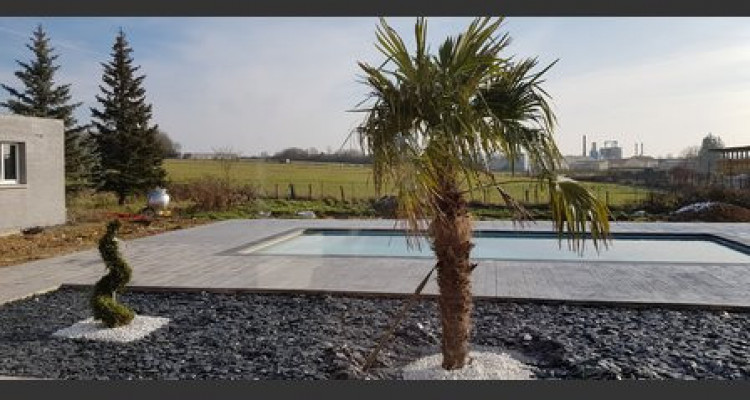 Superbe villa moderne sur 2500 m2 terrain avec piscine à Jussey 70500 image 1