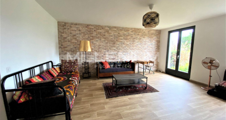 Belle maison mitoyenne de 7P dans le charmant village de Collex- Bossy. image 2