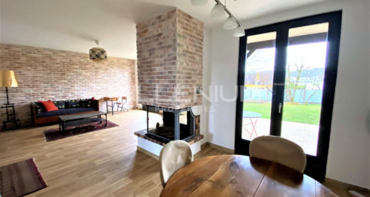 Belle maison mitoyenne de 7P dans le charmant village de Collex- Bossy. image 4