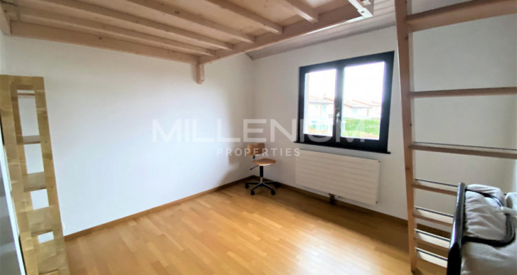 Belle maison mitoyenne de 7P dans le charmant village de Collex- Bossy. image 7