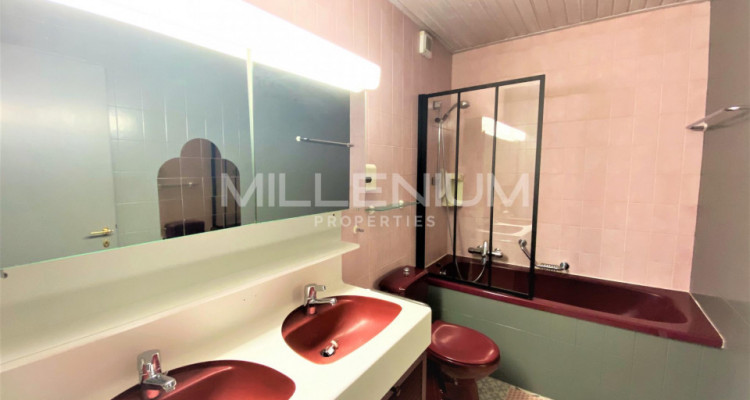 Belle maison mitoyenne de 7P dans le charmant village de Collex- Bossy. image 11