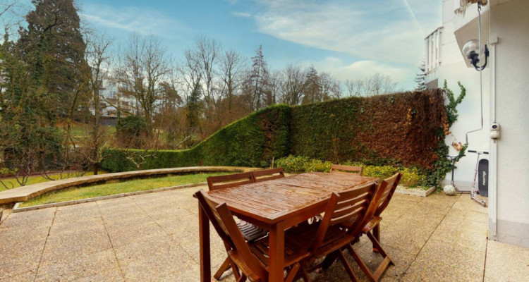 Face au parc Navazza-Oltramare image 2