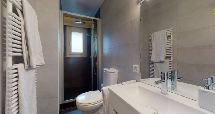 Face au parc Navazza-Oltramare image 10