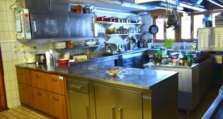 Excellente réputation pour cet hôtel - restaurant - camping Val des Dix Grande Dixence est idéalement situé image 4