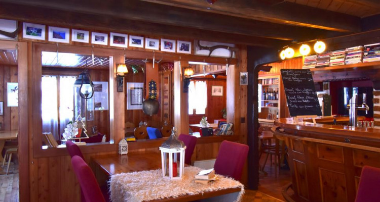 Excellente réputation pour cet hôtel - restaurant - camping Val des Dix Grande Dixence est idéalement situé image 1