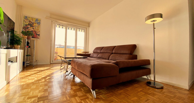 Superbe appartement 3.5 p / 2 chambres / Balcon avec vue image 2