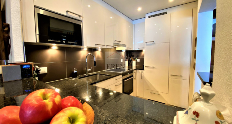 Exceptionnel attique duplex 5,5 pièces de 125 m2 au coeur de la station à Anzère image 2