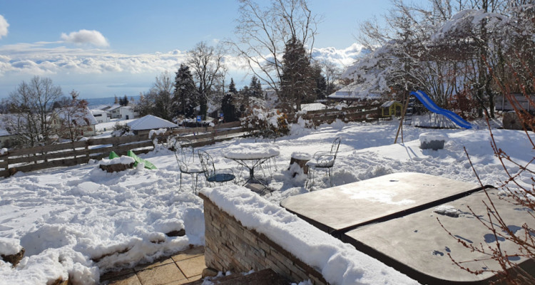 LA MAISON FAMILIALE A COTE DE LA FORET image 2