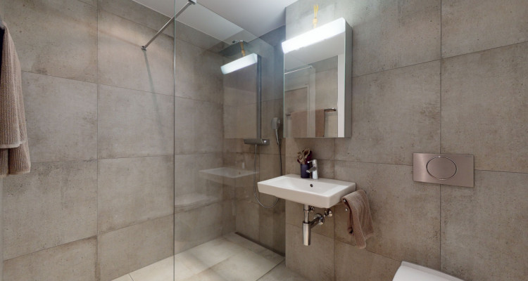 Moderne und praktische 4.5 Zimmer Wohnung mit grossem Balkon image 4