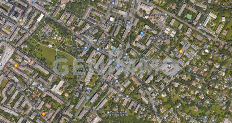 Beau rez-de-jardin au coeur de Florissant image 1