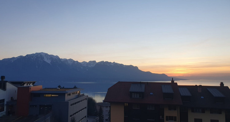 Bel appartement de 3.5 pièces avec vue panoramique à Chernex/Montreux image 3