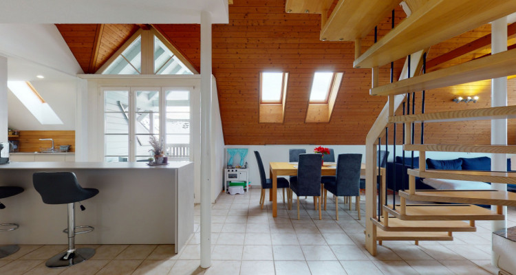 Stilvolle Maisonette-Duplex Wohnung mit renovierter Küche und Bad image 8