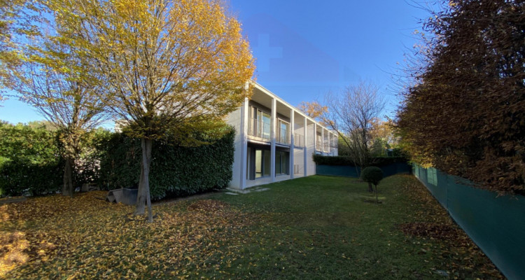 Maison contemporaine de 7.5 pièces proche du centre de Vésenaz image 2