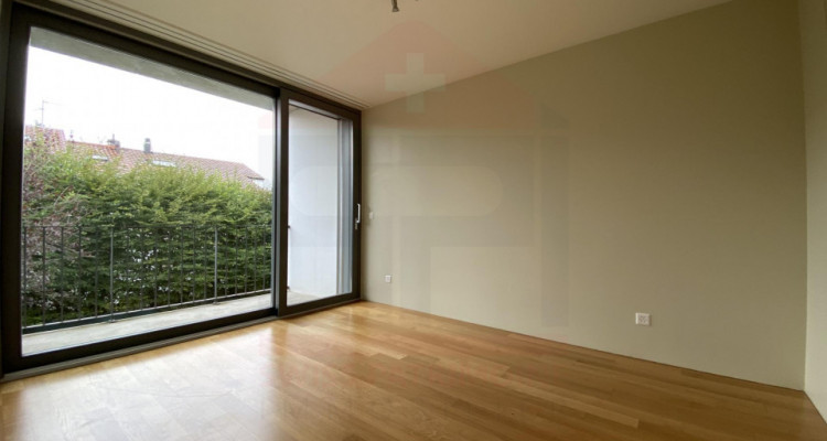 Maison contemporaine de 7.5 pièces proche du centre de Vésenaz image 6