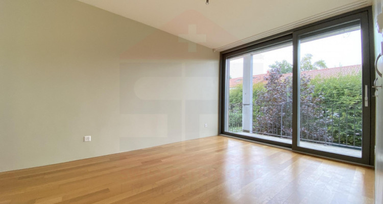 Maison contemporaine de 7.5 pièces proche du centre de Vésenaz image 8