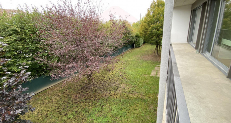 Maison contemporaine de 7.5 pièces proche du centre de Vésenaz image 11