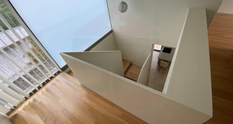 Maison contemporaine de 7.5 pièces proche du centre de Vésenaz image 13