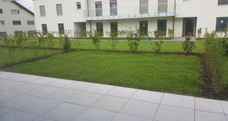 Magnifique rez-de-jardin 3,5p / 2 chambres / jardin et terrasse image 7