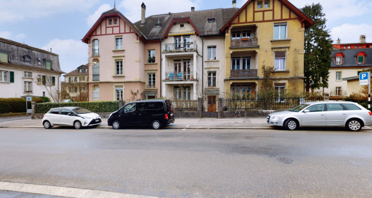 Mehrfamilienhaus mit drei Wohneinheiten im beliebten Kirchenfeld image 1