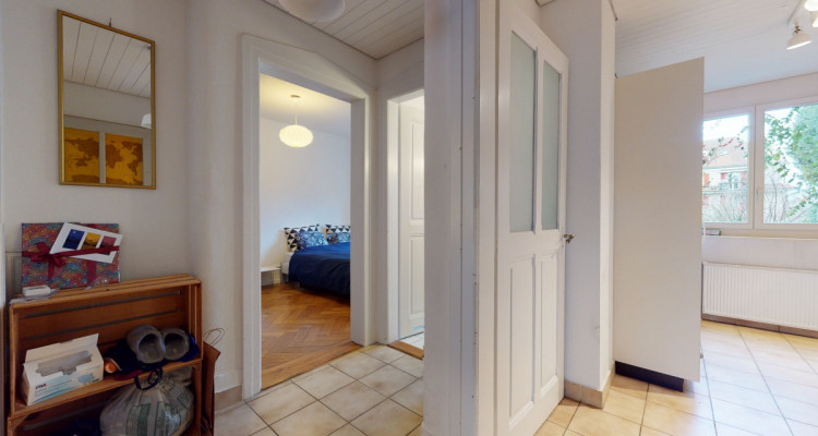 Mehrfamilienhaus mit drei Wohneinheiten im beliebten Kirchenfeld image 2