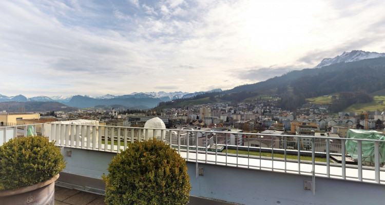 Exklusive Terrassenwohnung mit fantastischer Aussicht image 3