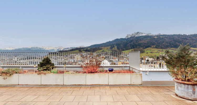 Exklusive Terrassenwohnung mit fantastischer Aussicht image 5