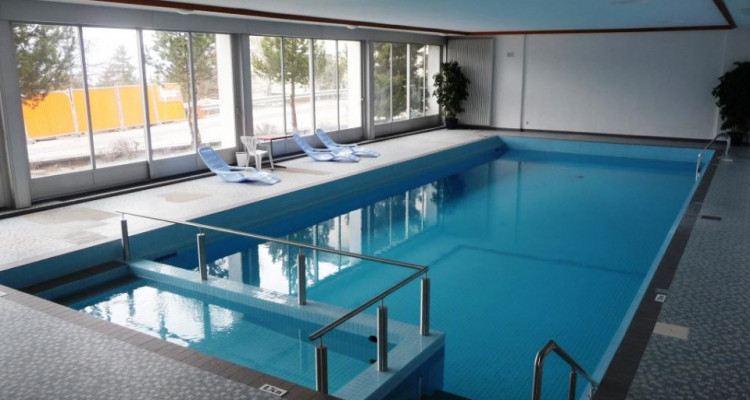 Magnifique appartement de 3 pièces avec piscine à vendre à Crans-Montana image 6