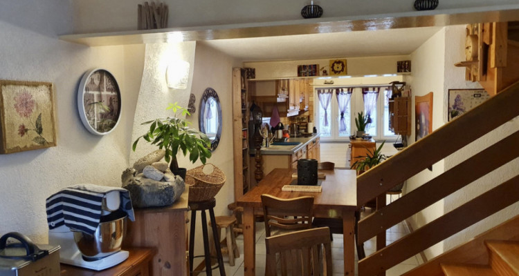 A vendre à Noiraigue (NE), magnifique maison villageoise de 3 appartements image 6