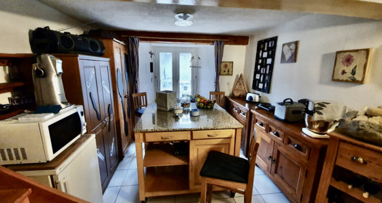 A vendre à Noiraigue (NE), magnifique maison villageoise de 3 appartements image 7