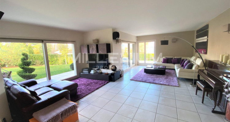 Très belle maison individuelle avec vue exceptionnelle sur le Lac Leman. image 4