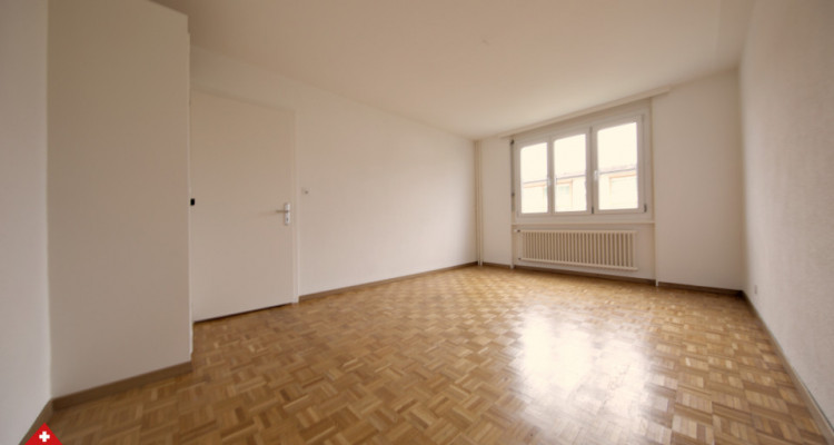 Charmant appartement de 3 pièces / 2 chambres / 1 balcon  image 4